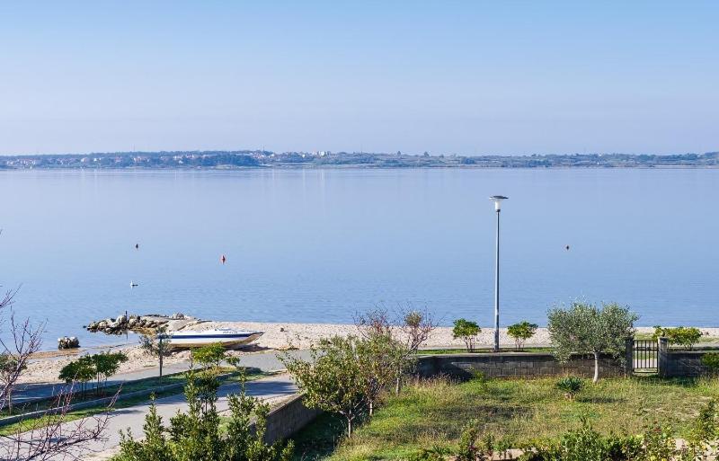 Apartment Nin - Vrsi At The Beach Exterior photo