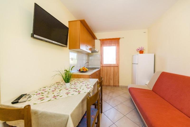 Apartment Nin - Vrsi At The Beach Exterior photo