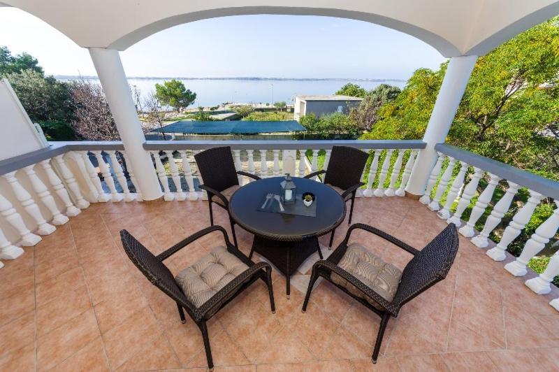 Apartment Nin - Vrsi At The Beach Exterior photo