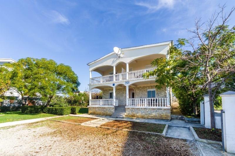 Apartment Nin - Vrsi At The Beach Exterior photo